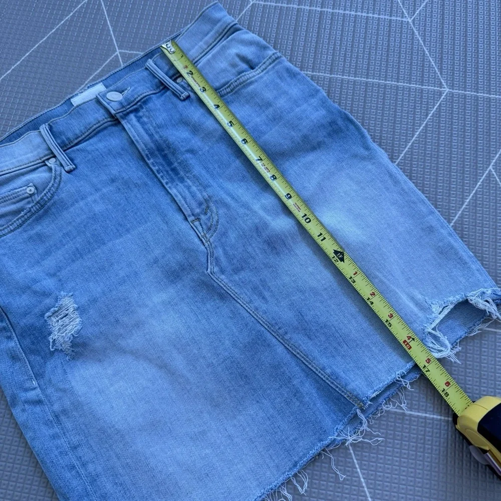 MOTHER The Sacred Mini‎ Fray Skirt Size 27 Written In The Sand Denim Mini Skirt
